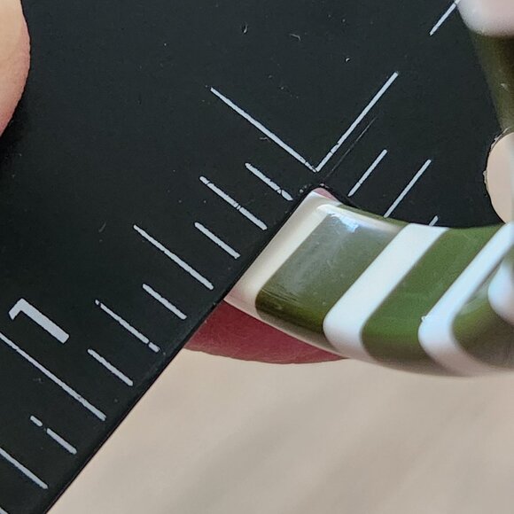 Vintage Striped Lucite Bangle Bracelet Retro Jewelry Olive Green White Stripes - Picture 8 of 8